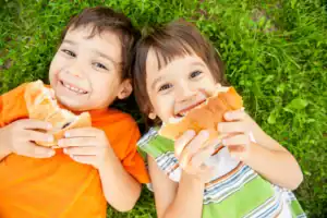 eating before swimming